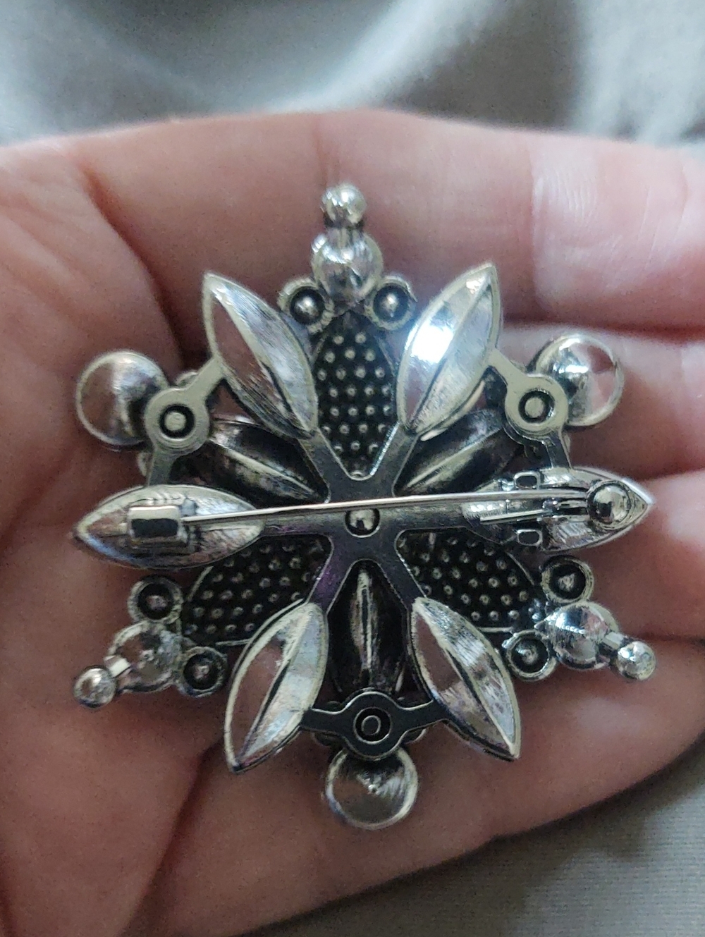 Blue Rhinestone Flower Brooch - Picture 2 of 4